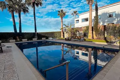 Image de 2 Bedroom, Sleeps 5 - Latchi Harbour - Swimming Pool, Beach Access, Family-Sized