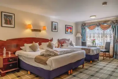 Two Welcoming Rooms | Family Ready, Near Breathtaking Oban Bay & McCaig’s Tower