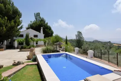 Image de Maison Villanueva avec piscine et vue