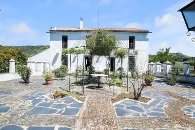 Charmante maison de vacances avec piscine privée