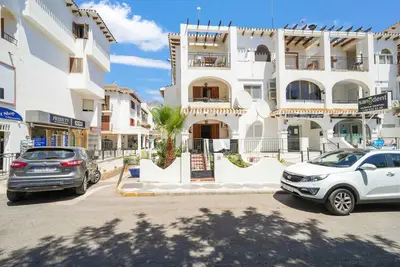 Image de Maison de vacances douillette Ă Villamartin avec jardin