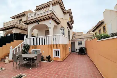 Image de Maison de vacances à Cabo Roig près de la plage