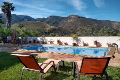 Image de Belle maison de vacances avec piscine privée