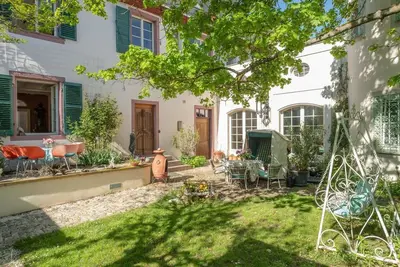 Image de Apartment in the baroque house GroĂź-Winternheim - Holiday apartment with terrace