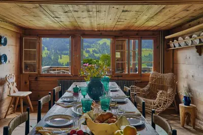 Image de Chalet Lion Rouge: located on top of the picturesque village of Rougemont