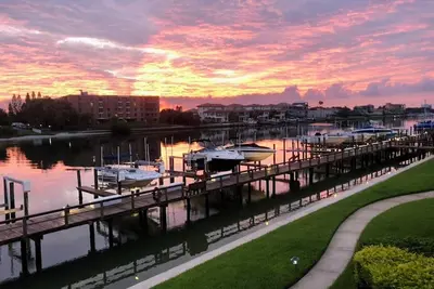 Image de Relax on the Water |Pool, Fishing & More