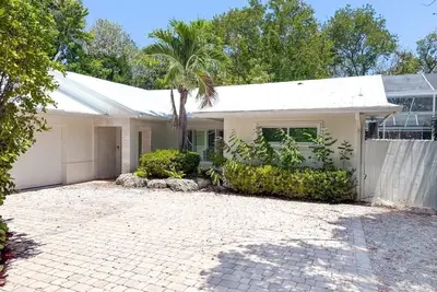 Image de New Bay Hammock Vacation Rental!