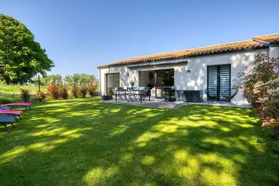 Image de Superbe maison Ă Semussac avec WiFi