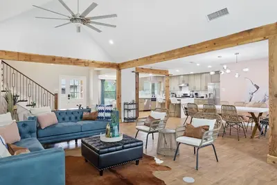 Image de 5bd Vacation Retreat w Pool, Bar, Games