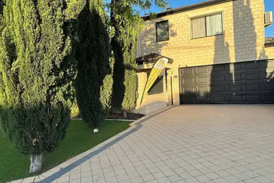 Image de Spacious 3 Bedm, 2 Bath, 2 Storey! \nNo Cleaning Fee!