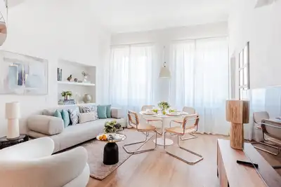 Luxury 2 Bedrooms 2 Bathrooms Penthouse, Elevator