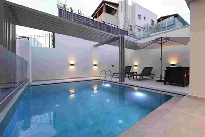 Image de Mgk Luxury Suites with a private pool, ligaria