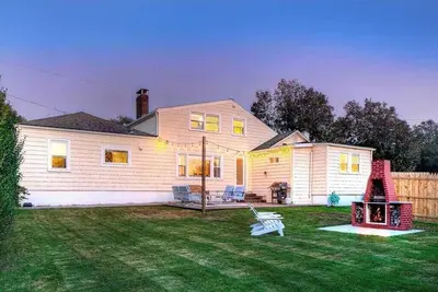 Image de Between Beaches