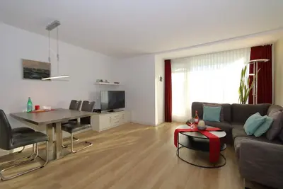 House Captain Christiansen 50