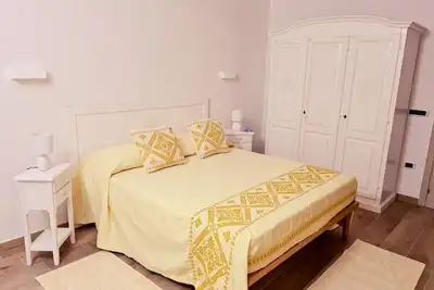 Image de Da Riccardo - Double Bedroom Yellow Rose Window