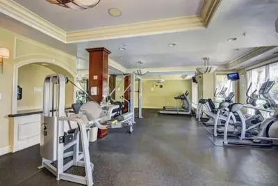 Image de 2-bedroom apartment in beautiful Lantana with Ac, fitness room, WiFi