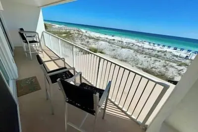 Image de Beachfront Bliss! Gulf Waves at The Palms #201