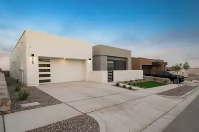 Image de Desert Star Getaway! Newly Built Custom Home, Fully Stocked