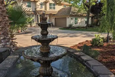 Image de Luxurious 5br w/Pool Oasis in Fair Oaks, Ca