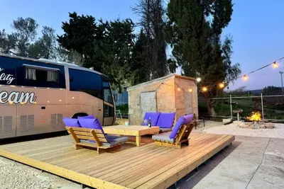 Image de The Daydream Bus Hideaway