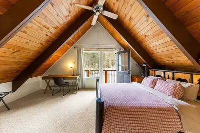 Image de Dog Friendly 3bd/2ba Cabin In Serene Lakes