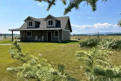 Image de Charming Countryside 2-Bedroom \nFarmhouse in Fabulous Whitefish, Mt