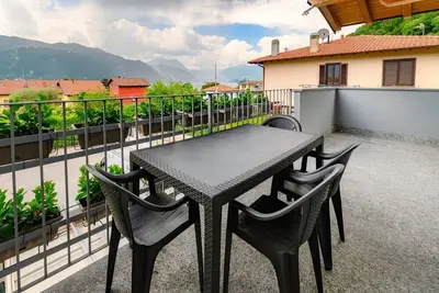 Image de Vue sur le lac à Mandello del Lario (Casa Malù)