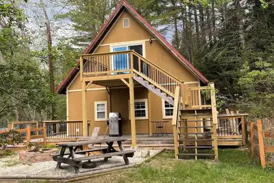 Image de Cozy chalet in adorable Keene with Ac, WiFi