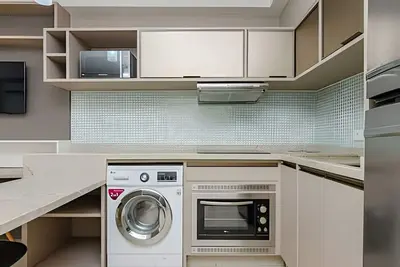Image de Studio for 4 people with washer and dryer at Lifespace