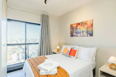 Image de Complete 1-bedroom apartment in front of shop station.