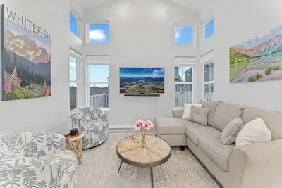 Image de 30-Day Min, Pet Friendly + Near Downtown Whitefish and City Beach!