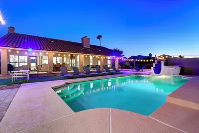 Image de Scottsdalestays Multimillion Estate on Golf Course-Pool w\/Slide-5 Sports Courts