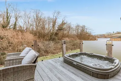 Image de 2 chambres à coucher à Bridgnorth