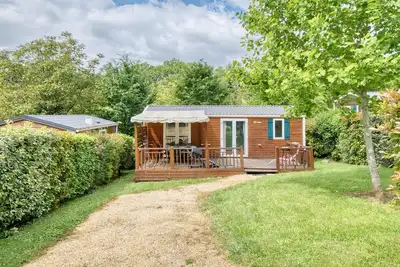 Image de Mobil-Home Confortable en Dordogne - 6 personnes - Camping 4 étoiles
