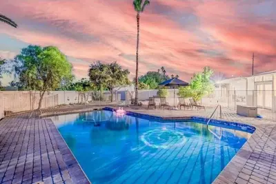 Image de Spacious 5-Br house W/ Pool, Bocce, in fabulous Scottsdale