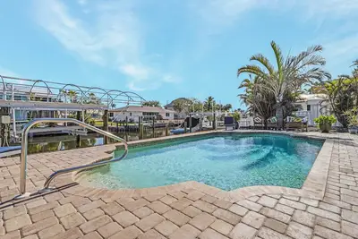 Image de Charming 2br/2ba Pet-Friendly Home with Pool in St. James City!