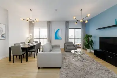 Image de Trendy Jbr 2br w/ Pool and Gym, Marina Views