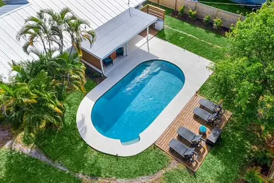 Image de Coral Cottage - Private Oasis with Heated Saltwater Pool