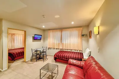 Image de Central Christchurch One Bedroom Twin Unit with Full Kitchen
