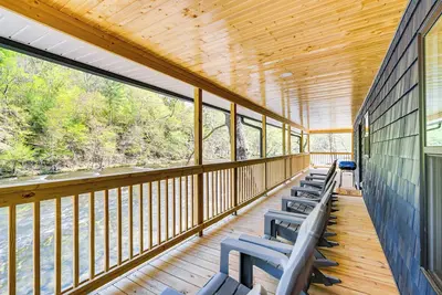 Image de Tellico River Cabin w/ Game Room & Fire Pit!