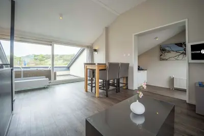 Image de Perfect Seaside Retreat: Outdoor Pool, Free Parking, Beach Access & Dining