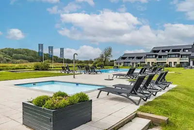 Image de Seaside Getaway with Outdoor Pool, Restaurant, Tennis & Kids’ Play Area