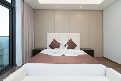 Image de Regal Living 3b  City View   King size Bed
