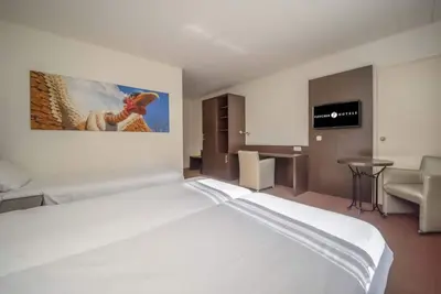 Image de Your Perfect Escape: 2 Spacious Rooms & Outdoor Adventures in Waalwijk
