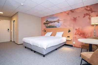 Image de Ideal for Relaxing Stay! Free Parking, Close to Planetron Cinedome!