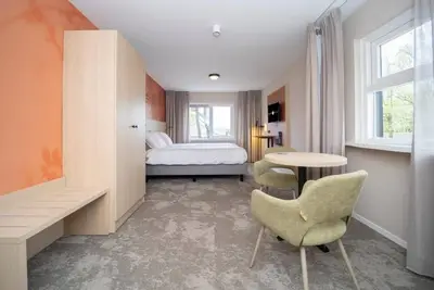 Image de Perfect Room for Nature Walks and Green Getaways!