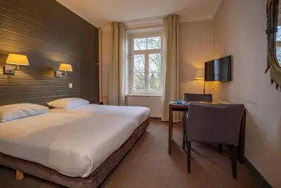 Unwind with Nature Views in Classic Room Near MergelRijk and Cauberg