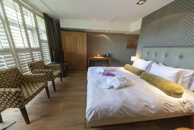 Image de Experience Luxury and Calm at a Scenic Nature Retreat! Indoor Pool, Free Parking