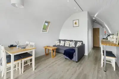Image de Chalet Ă Hertford avec Spa et Vue Lac