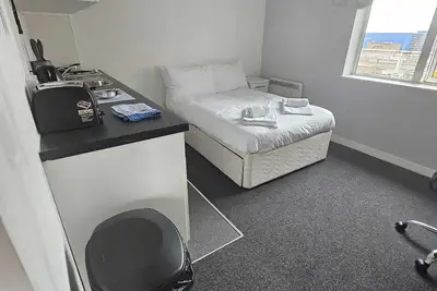 Image de Cosy & Bright Budget Studio in Central Coventry